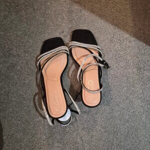 Sandals with sparkly rhinestone